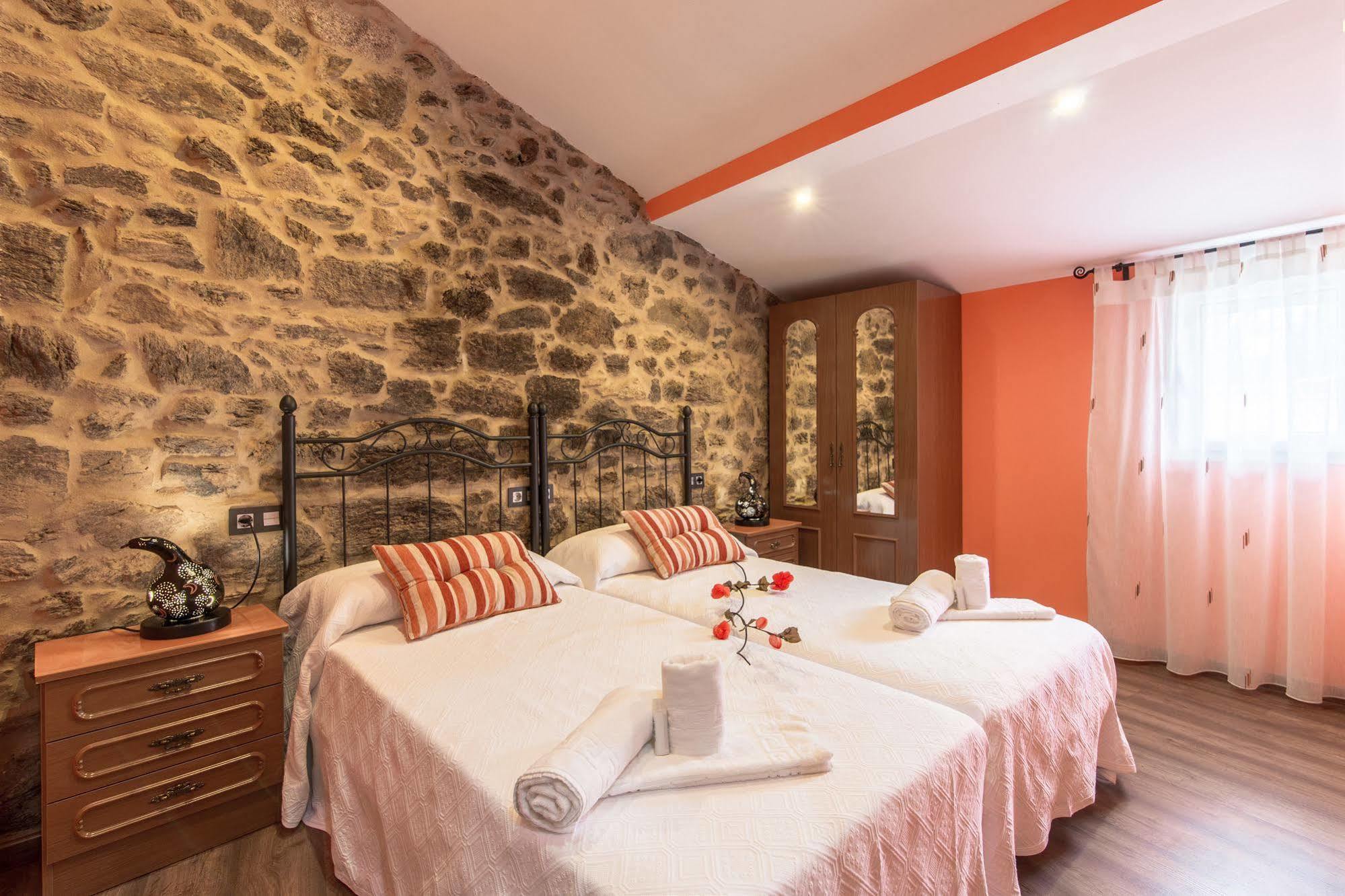 Palas de Rei Casa Carlaヴィラ エクステリア 写真